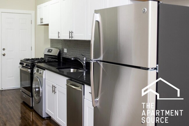 Photo - 726 W Roscoe St Apartment