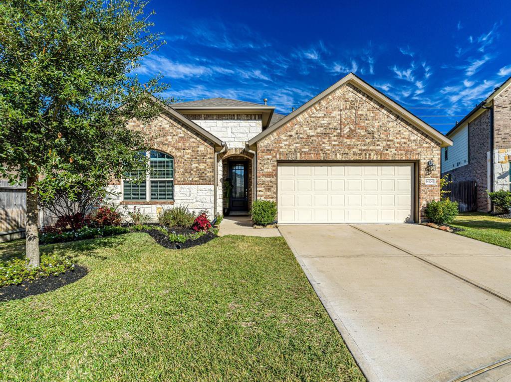 Foto principal - 14106 Pinebrook Thistle Ct