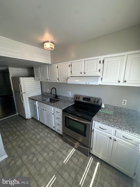 Foto del edificio - 8452 Sandstone Way