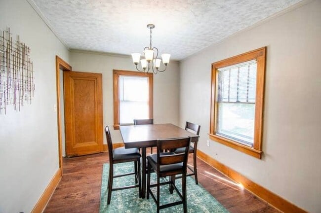 Dining Room - 626 N 41st Ave