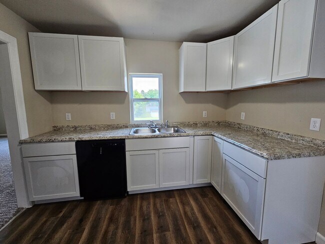 Foto del edificio - 3 Bedroom 1 Bath Home