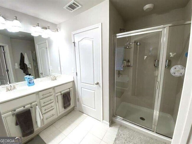 Foto del edificio - 1962 Brightleaf Way