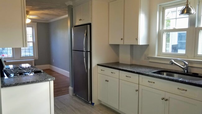 Building Photo - 42 Phillips Rd