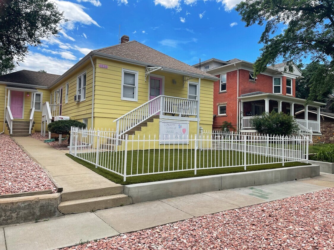 Primary Photo - 1034 Pleasant Street, Unit B