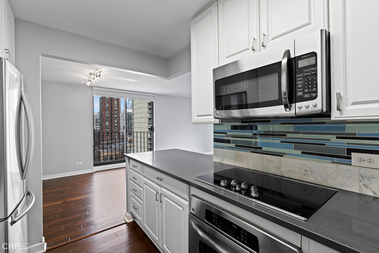 Kitchen - 70 W Huron St