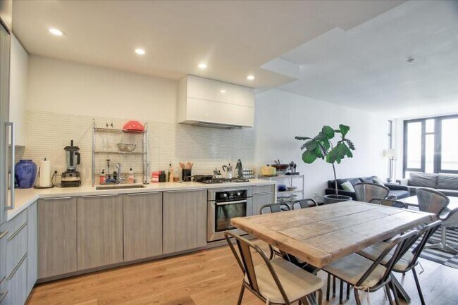 Building Photo - 1 bedroom in San Francisco CA 94102