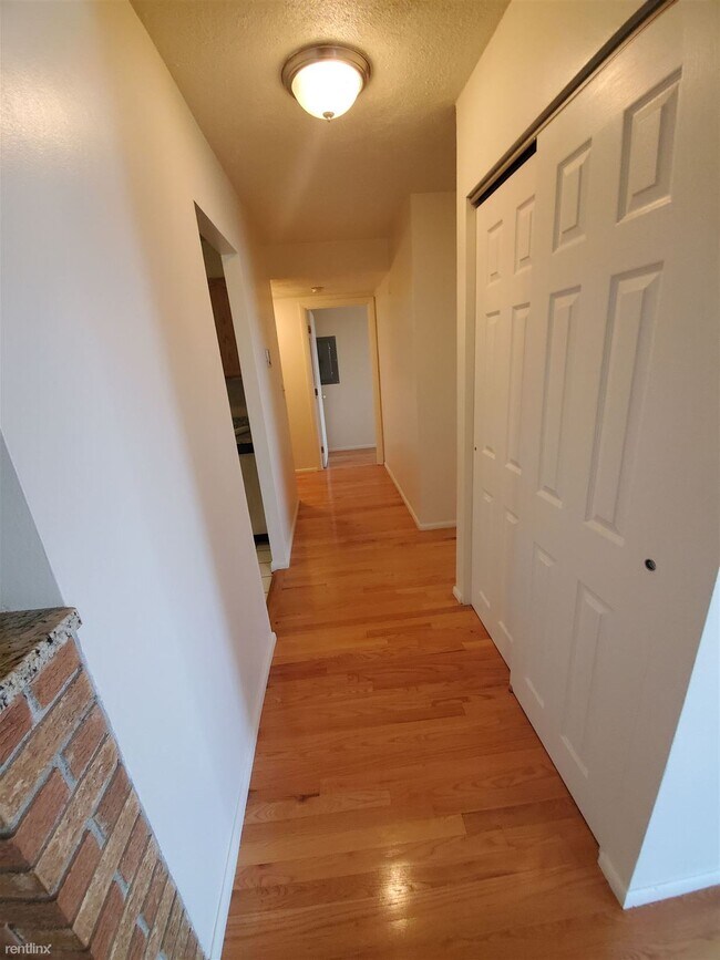 Building Photo - 2 br, 2 bath  - 425 Broadway Apt 28