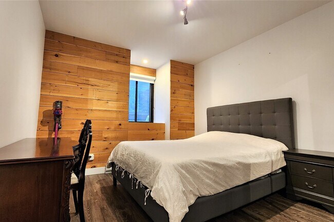 Photo du bâtiment - 1033 Rue Berri