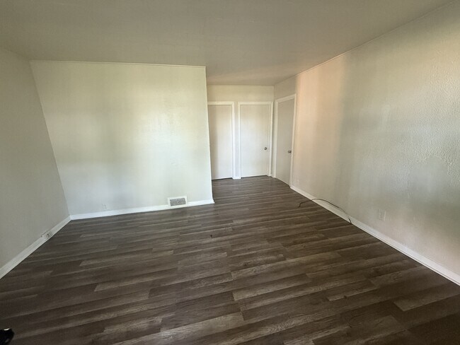Foto del edificio - 2804 Kenmore Ave