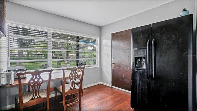 Building Photo - 5518 Riviera Dr