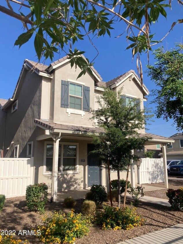 Primary Photo - 2274 S Osborn Ln