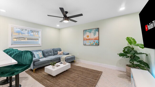 Foto del edificio - 79 S Brevard Ave