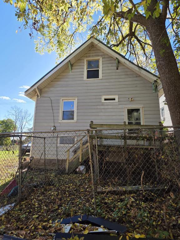 Foto del edificio - 111 Oakhill St