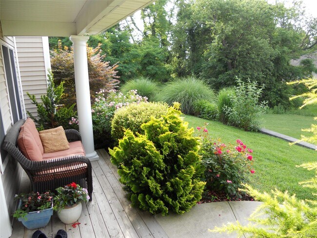 Foto del edificio - 601 Willow Pond Dr