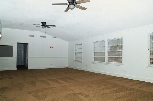 Foto del edificio - 1129 N Arcola St