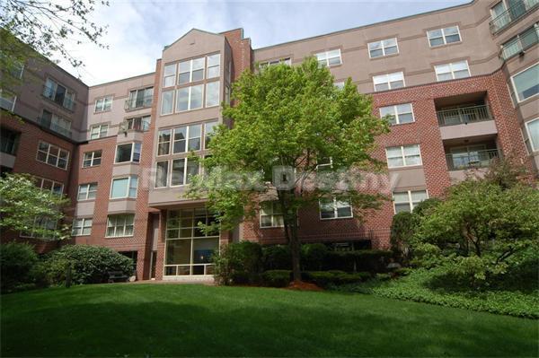 Primary Photo - 1 Watermill Pl