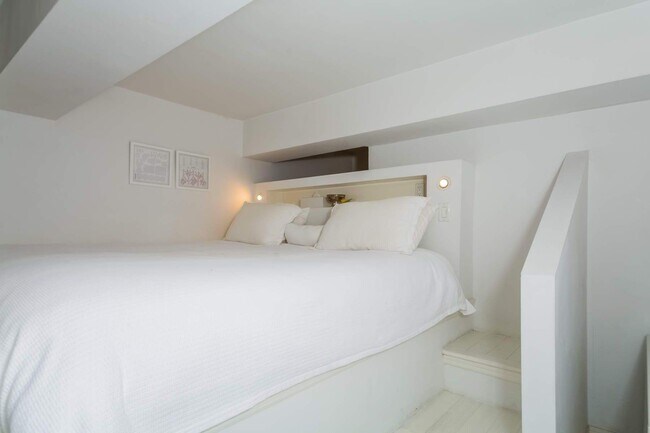 Foto del edificio - 310 E 46th St