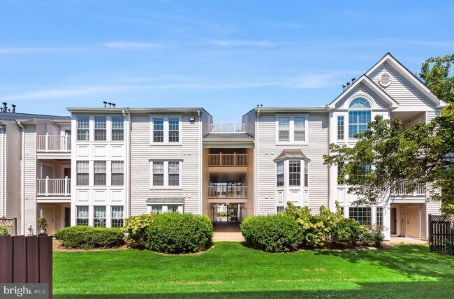 Foto del edificio - 8301 Bluebird Way
