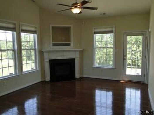 Foto del edificio - 839 Parkland Pl