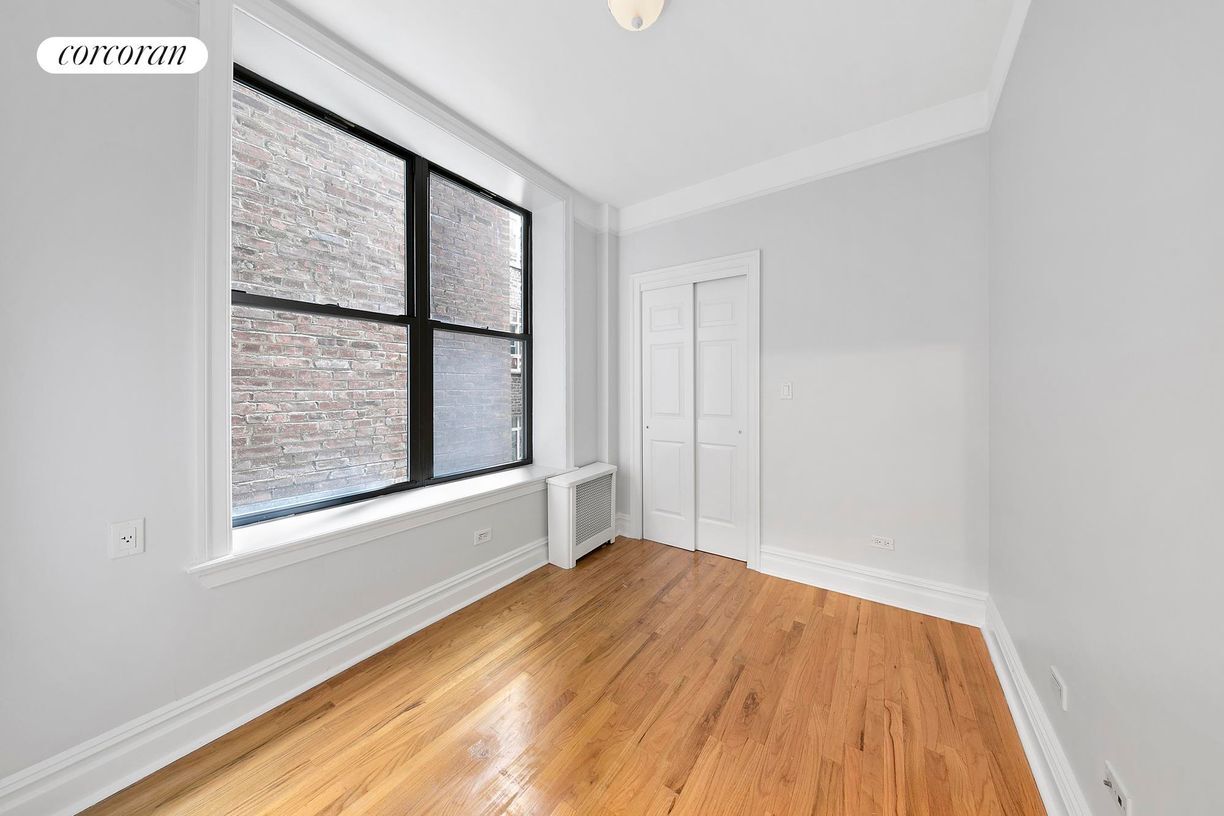 Foto del edificio - 11 1/2 W 84th St