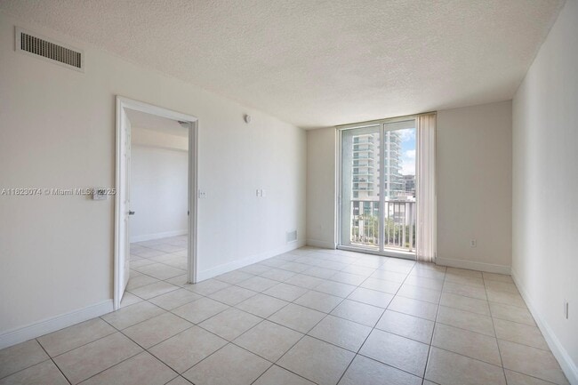 Foto del edificio - 423 NE 23rd St