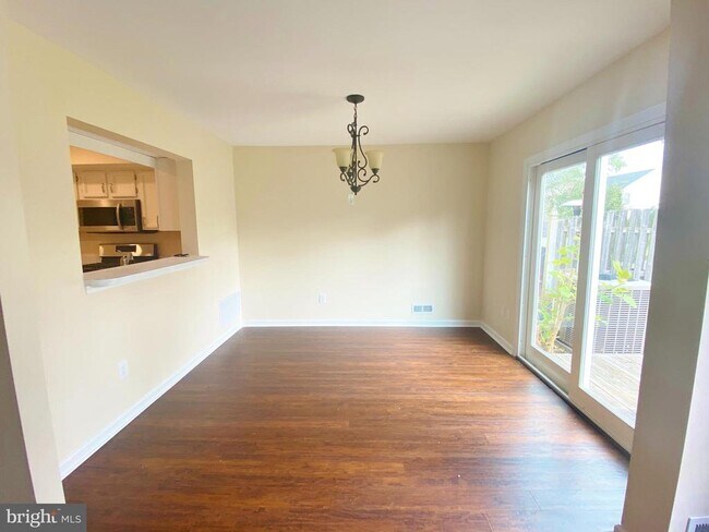 Building Photo - 85 Biddle Way