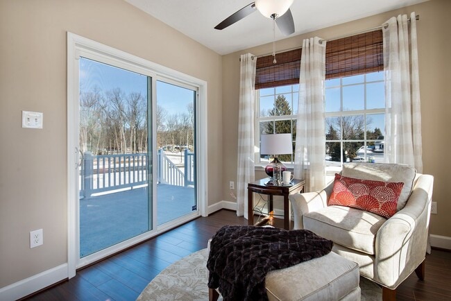 Foto del edificio - 3 Bedroom Townhome!