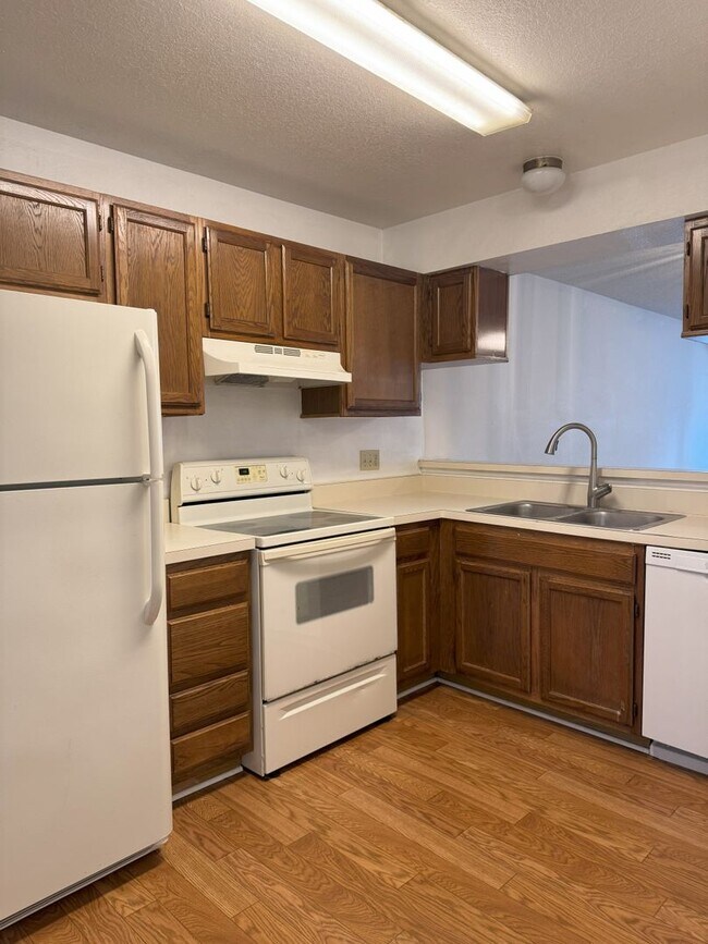 Foto del edificio - Manors of Bryn Mawr 2 Bed 2 Bath Condo AVA...