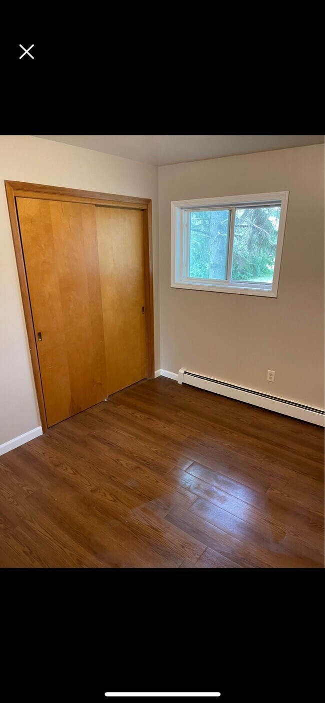 Bedroom - 300 Main St