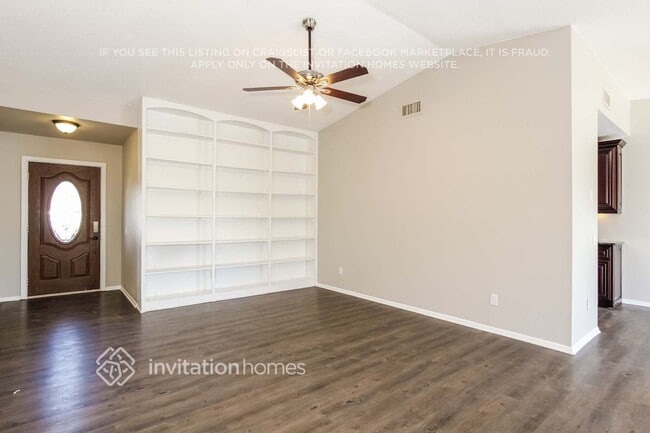 Foto del edificio - 10115 W Sells Dr