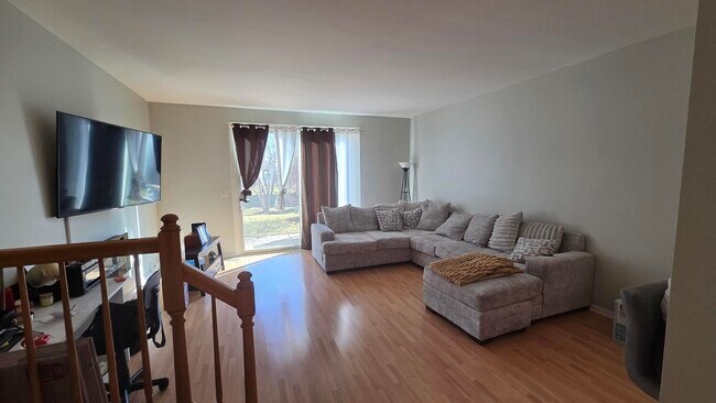 Building Photo - 237 Camel Bend Ct