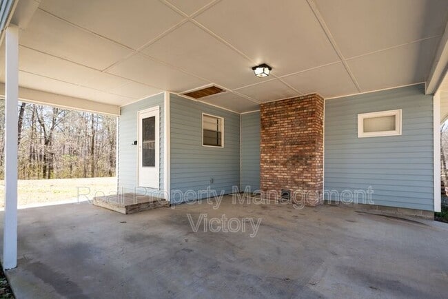 Building Photo - 3134 Country Club Rd