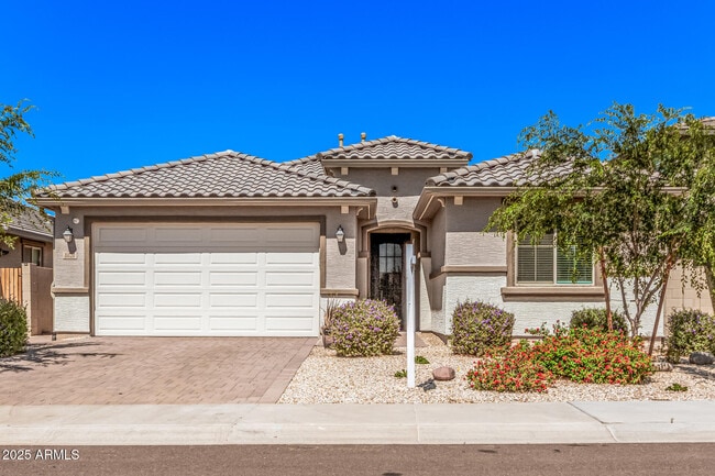 Building Photo - 8828 W Palo Verde Dr