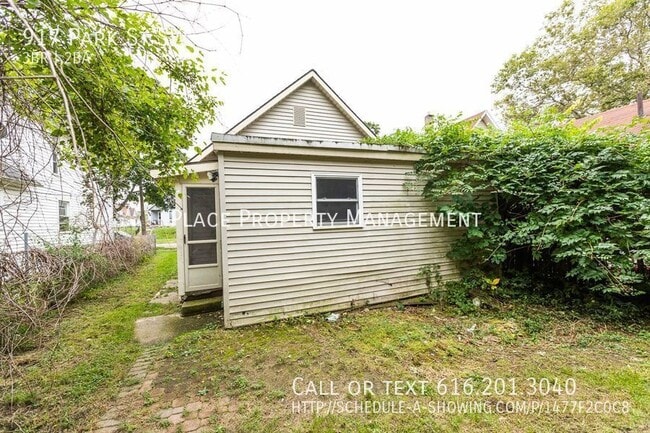 Building Photo - 917 Park St SW - 3 Bedroom 2 Bathroom House