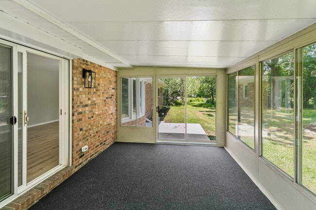 Building Photo - 5 Danube Way