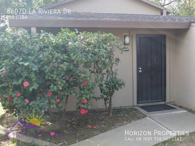 Foto del edificio - 8607D La Riviera Dr-