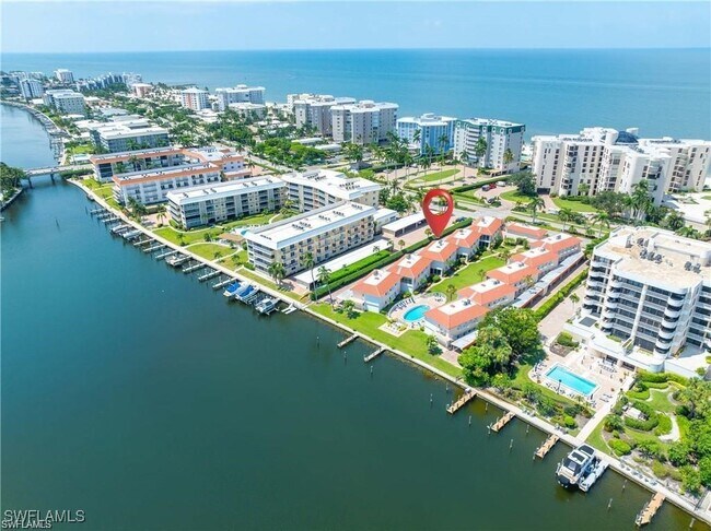 Foto del edificio - 3070 Gulf Shore Blvd N