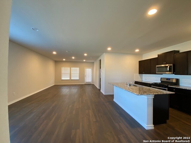 Foto del edificio - 392 Arbor Hills