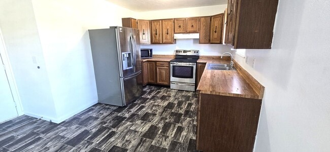 Building Photo - 8200 Ptarmigan Ave