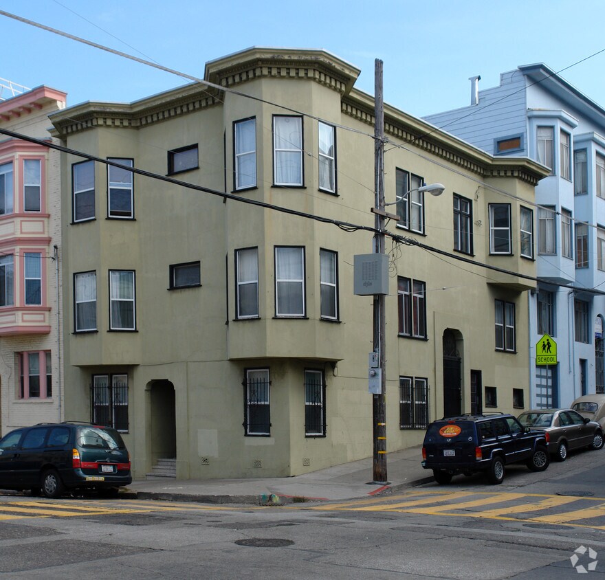 Foto principal - 1590 Washington St
