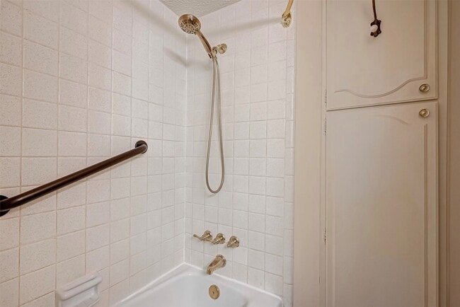 Foto del edificio - 478 N Post Oak Ln