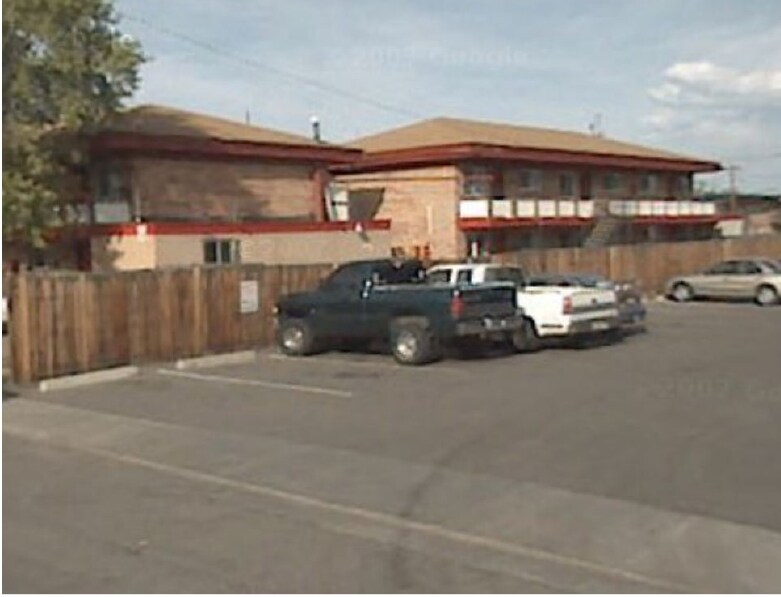 Foto principal - 7030 Stuart St and 4260 W 70th
