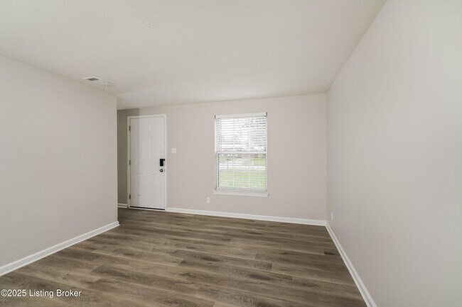 Foto del edificio - 5414 Robinwood Rd