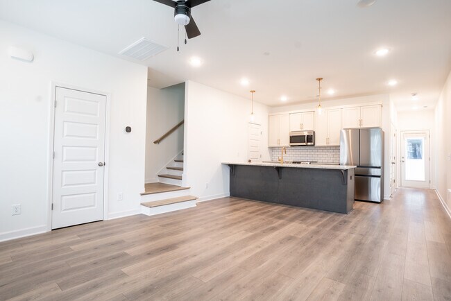 Building Photo - 157 Bess Blvd