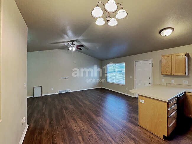 Foto del edificio - 2098 Blossom St