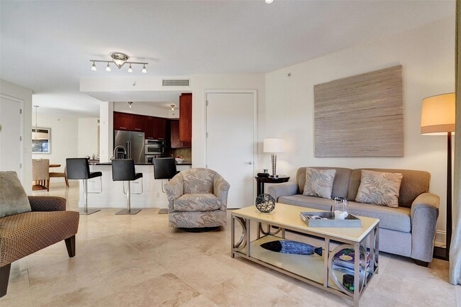 Foto del edificio - 2501 N Ocean Blvd