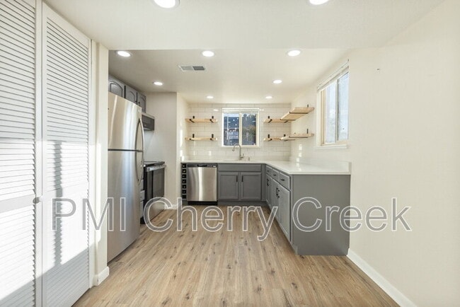 Foto del edificio - 2695 S Logan St