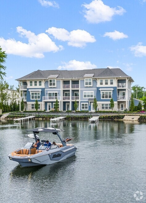 Building Photo - Mystic Cove