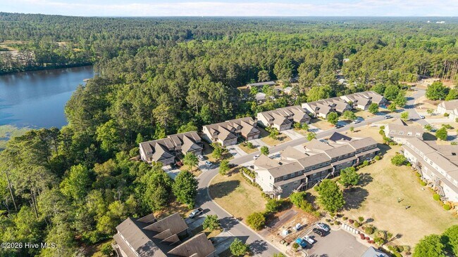 Foto del edificio - 108 Cypress Cir