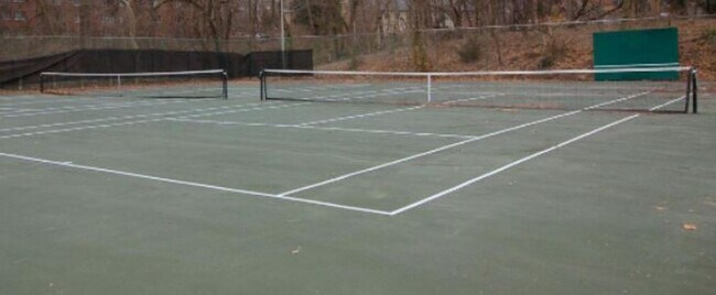 Foto del edificio - 4600 S Four Mile Run Dr